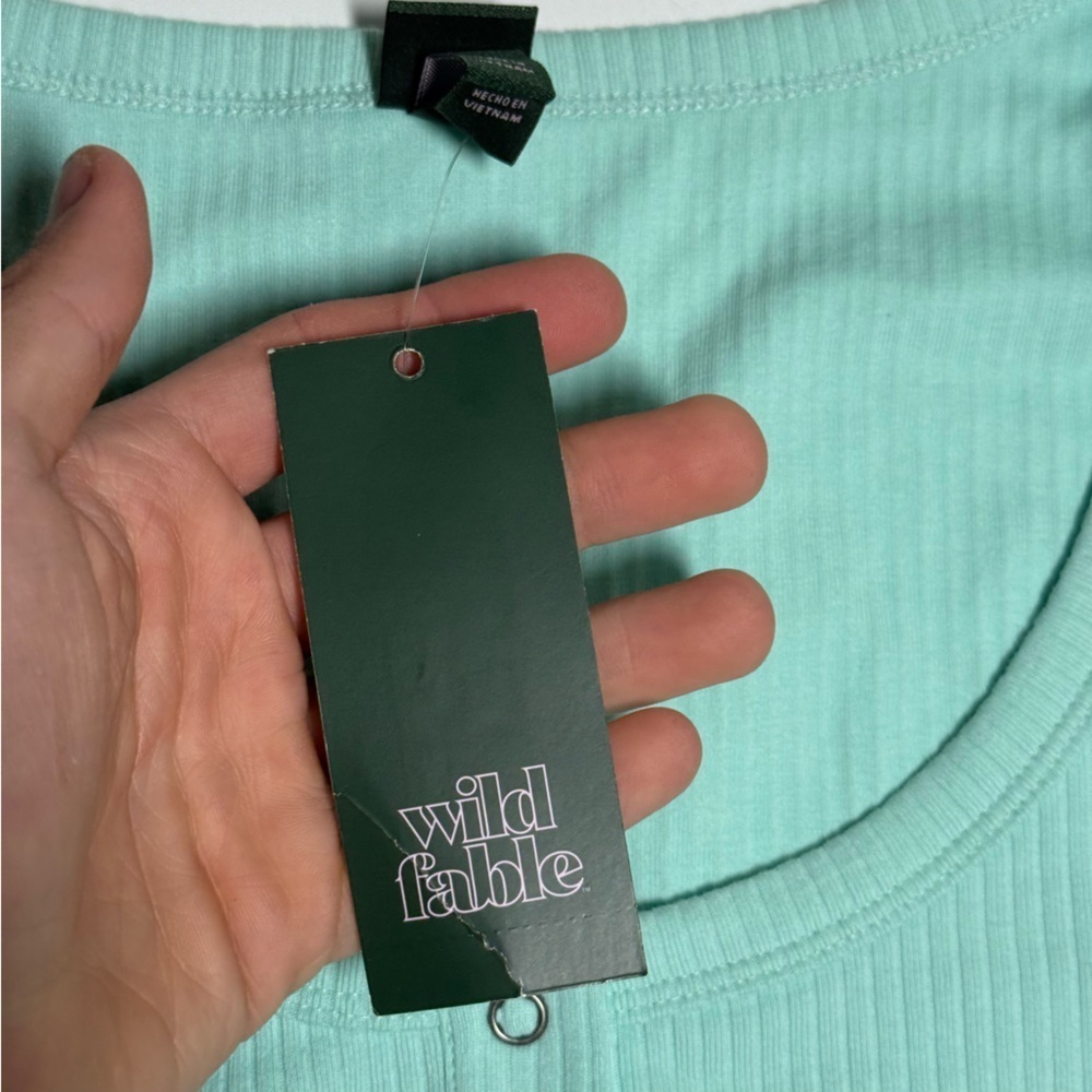 Wild Fable Short Sleeve Tee Turquoise Size Medium Snap Placket NWT Ribbed - Picture 6 of 7